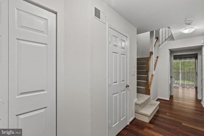 Building Photo - 1426 Anna Marie Ct