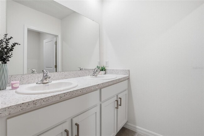 Building Photo - 37 Hickory Crse Cir