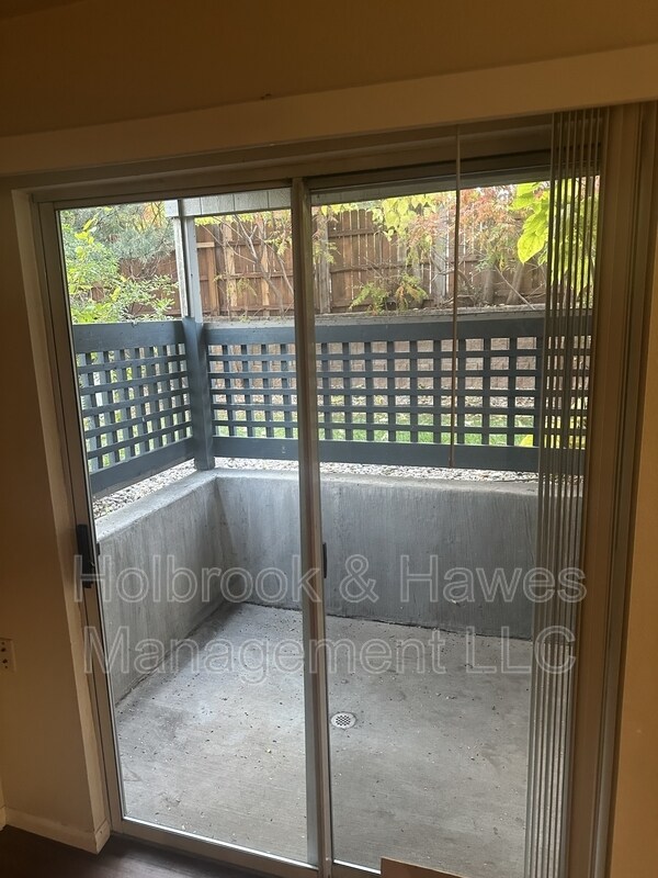 Building Photo - 4531 Boardwalk Dr