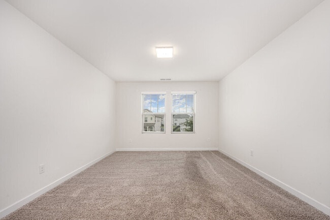 Building Photo - 8604 Caruthers Dr