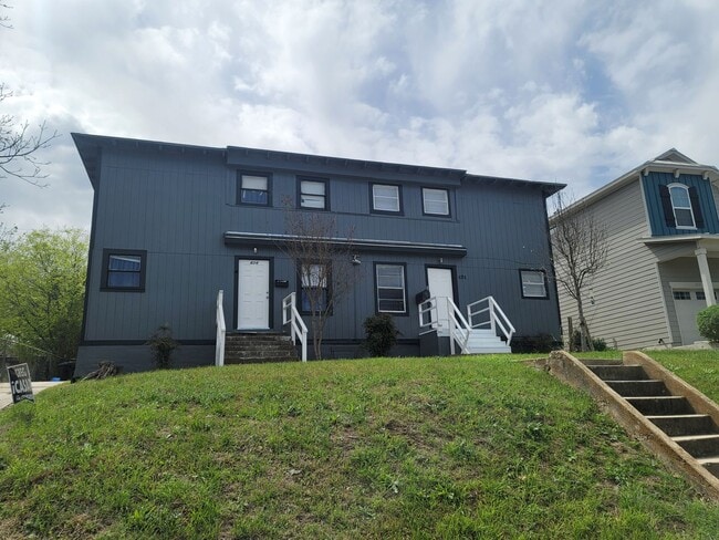 Building Photo - 424/426 Natalen