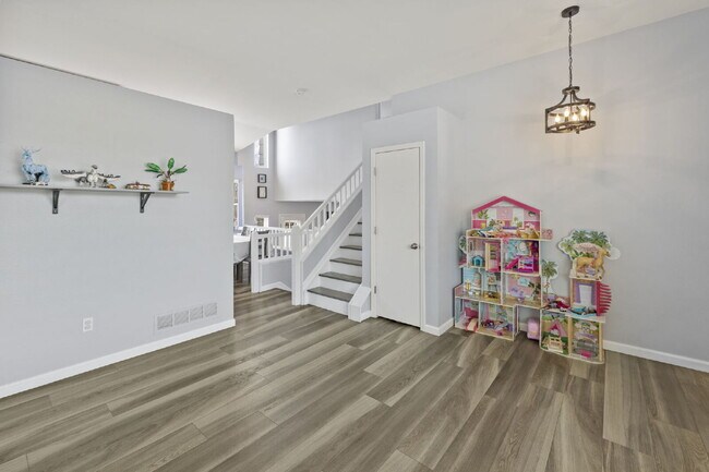 Building Photo - Spacious 4-Bedroom Home with Fenced Yard, 2-Car Garage & Scenic Views in Cheyenne Meadows