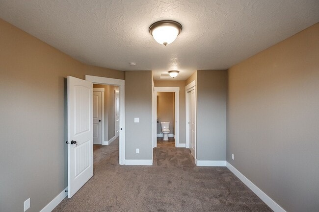 Building Photo - 270-272 Gwinn Street E