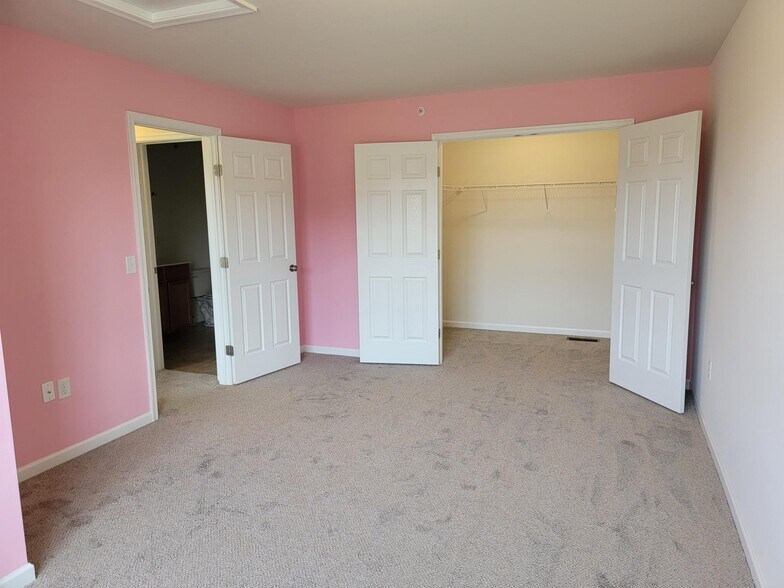 Building Photo - 336 Ashley Dr