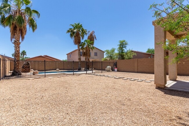 Building Photo - Welcome to Your Dream Home in Laveen Farms!