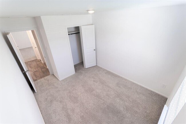 Building Photo - 4302 Freya Pointe Dr