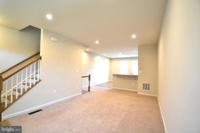 Building Photo - 1318 Trestle Dr