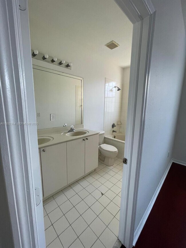 Building Photo - 12437 SW 125th Terrace