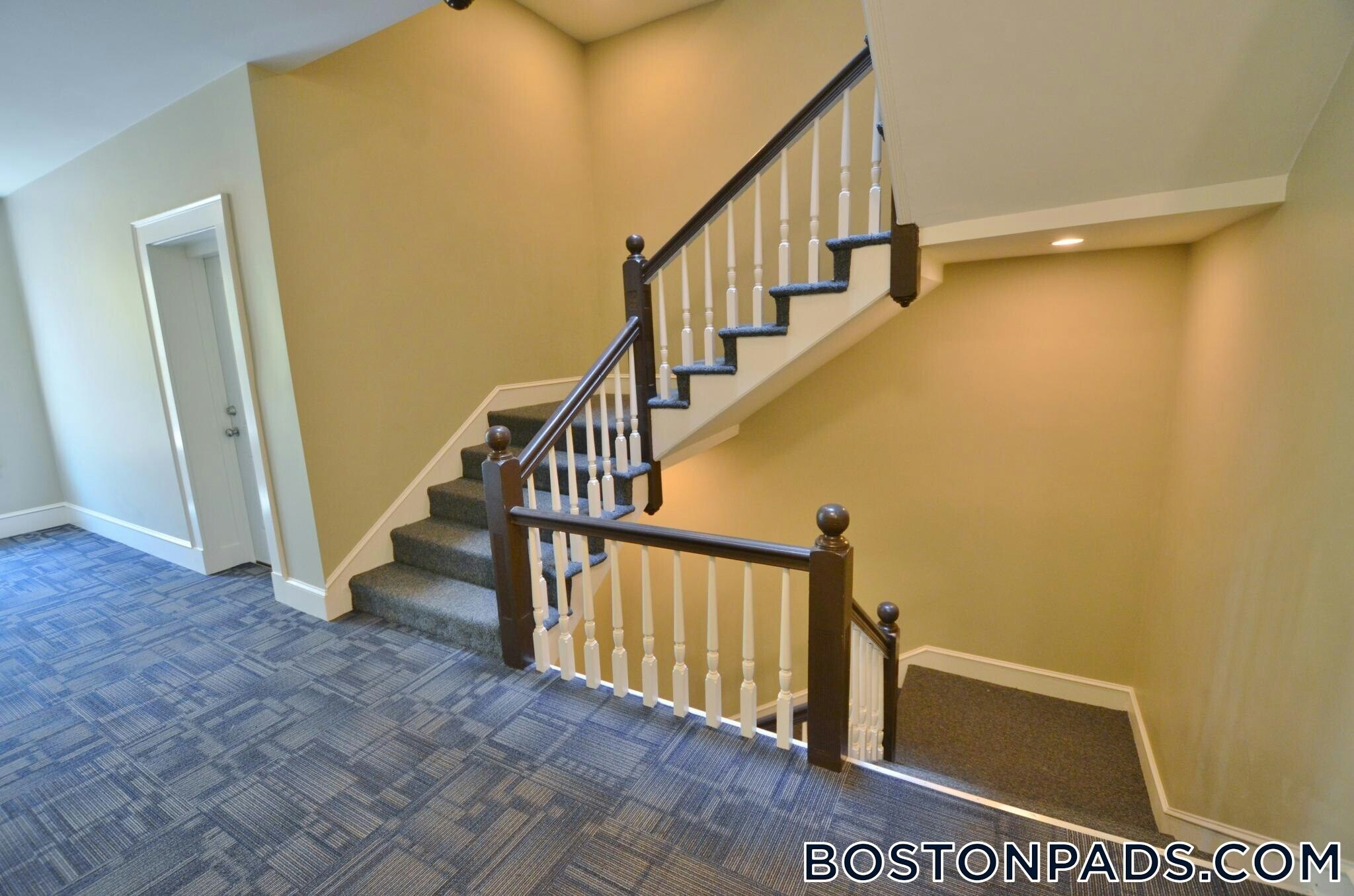 Building Photo - 35 Brookline St