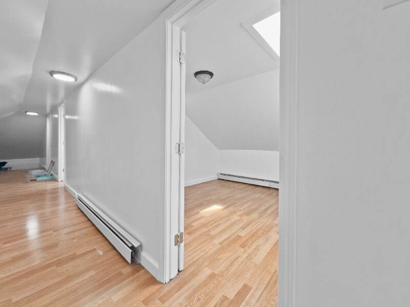 Building Photo - 76 Elmwood Rd