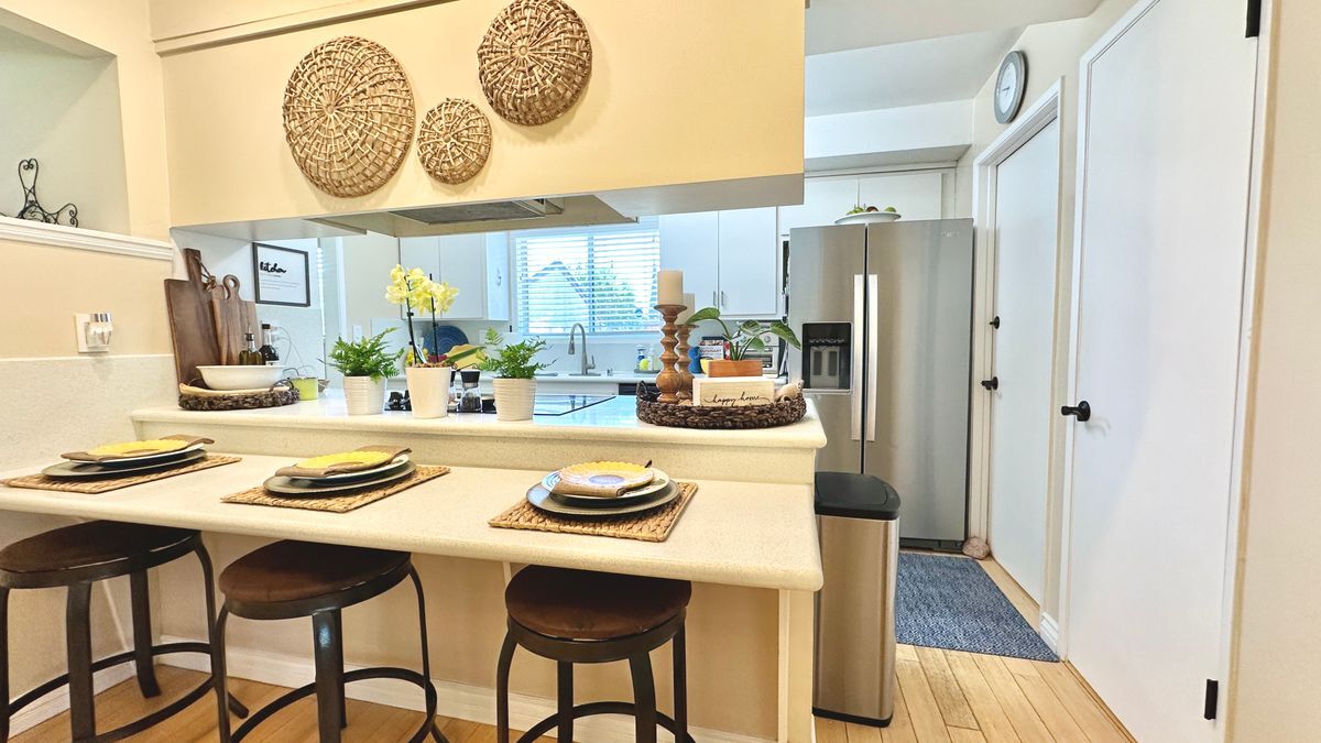 Building Photo - 11624 Paso Robles Ave