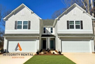 Building Photo - Don't miss out! Paired Home minutes from I-77 and I-40 Tour today!