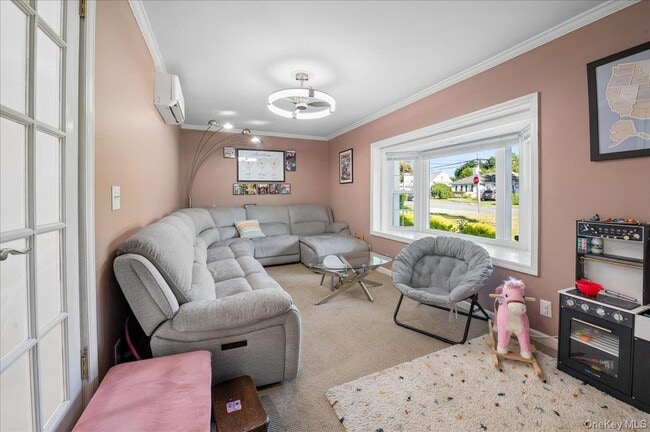 Building Photo - 5 Quintard Dr