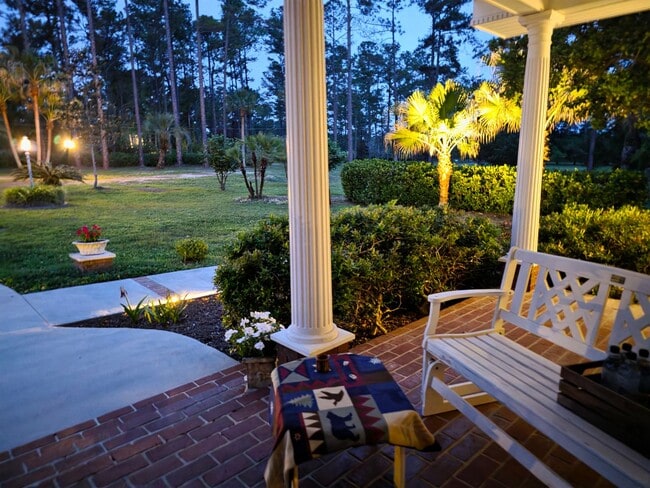 Building Photo - Peaceful paradise