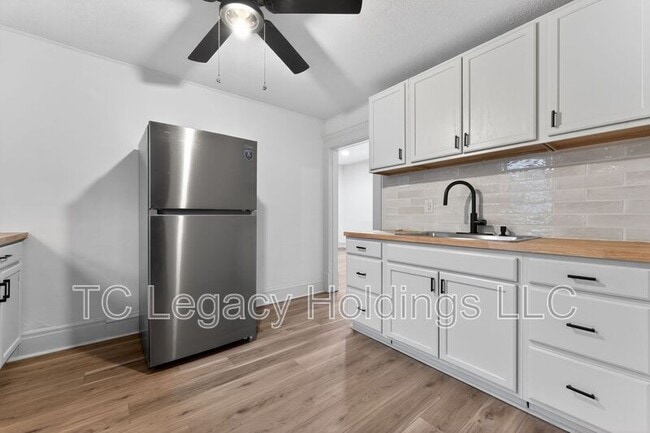 Building Photo - 2201 Gould Ave