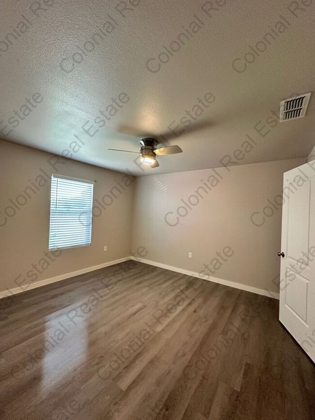 Building Photo - 2 Bedroom 2 Bathroom