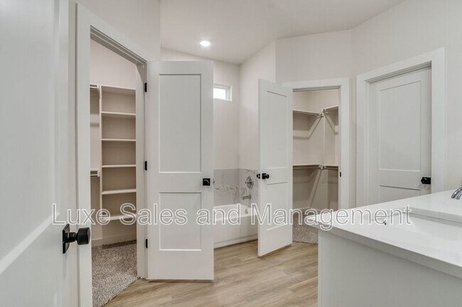 Building Photo - 8301 NW 163rd Ter