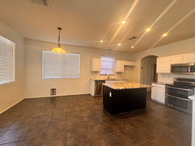 Building Photo - Wigwam Creek home 4 bedrooms with a private pool
