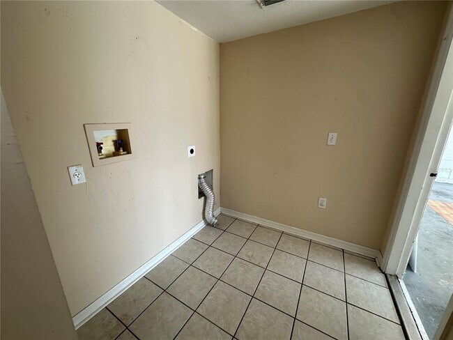 Building Photo - 11329 Camus Ln