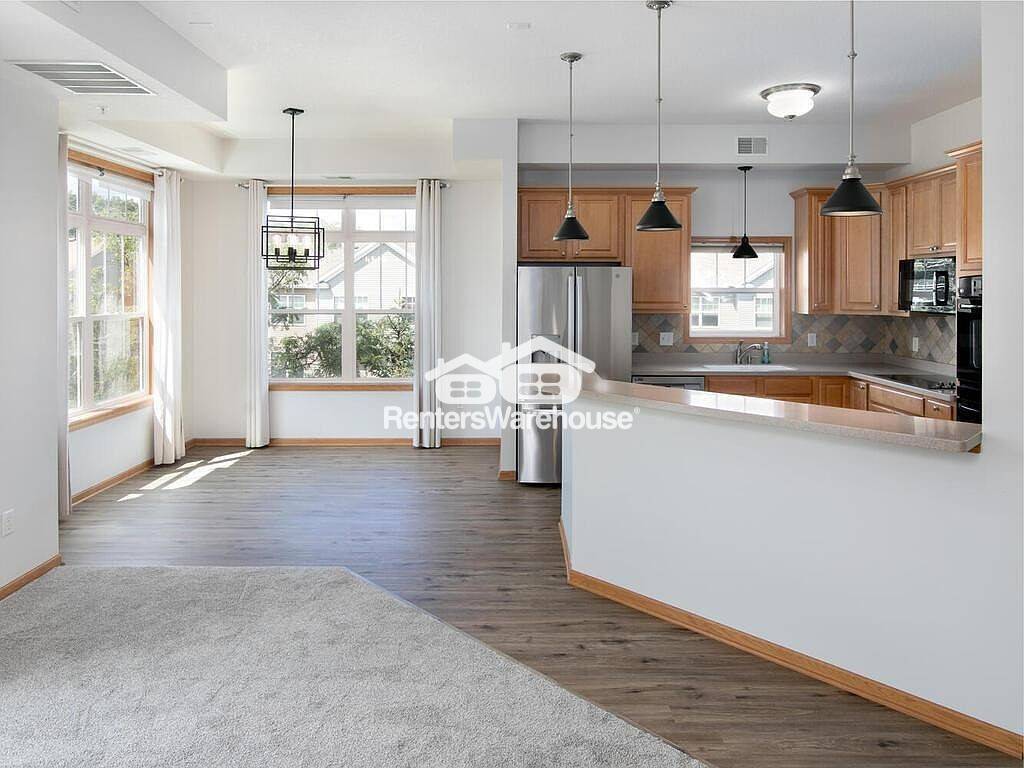 Building Photo - 9630 Independence Cir