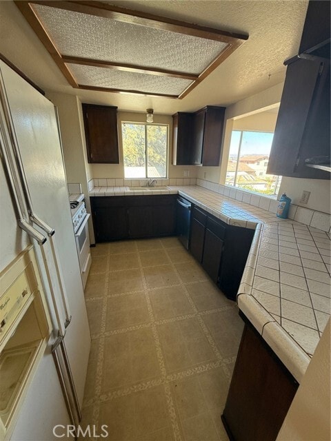 Building Photo - 17162 Grand Ave