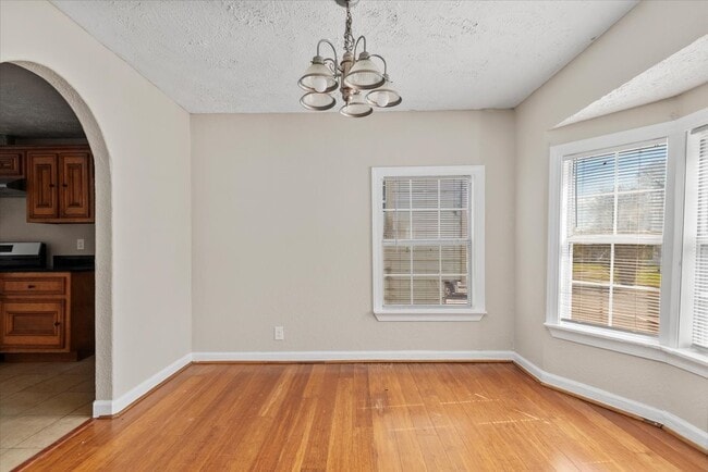 Building Photo - 7413 Dallas St