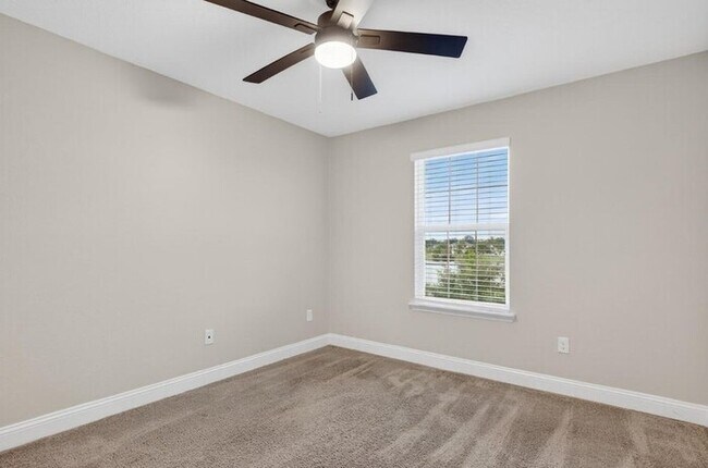 Building Photo - 411 Narrowleaf Dr
