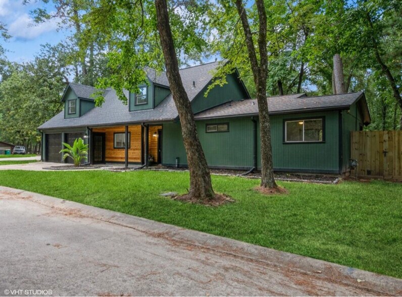 Primary Photo - 1320 E Red Cedar Cir