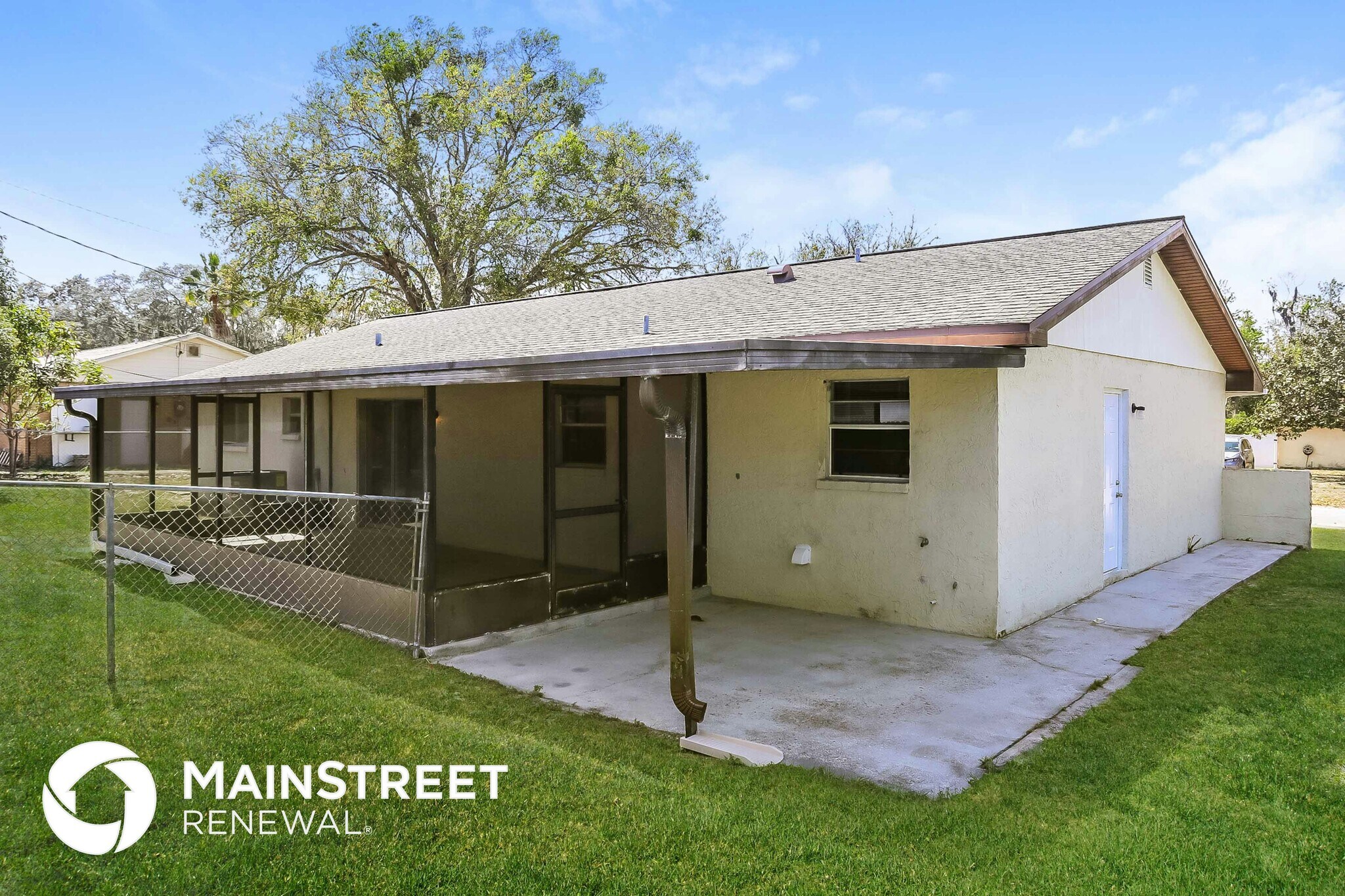 Building Photo - 865 S Lake Rd