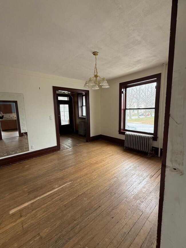 Building Photo - 49 W Commerce St