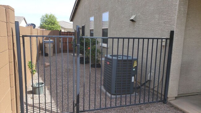 Building Photo - Fully Furnished/Unfurnished/Short Term/Long Term/ Vacation Rental Options