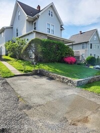 Building Photo - 32 Orchard Pl