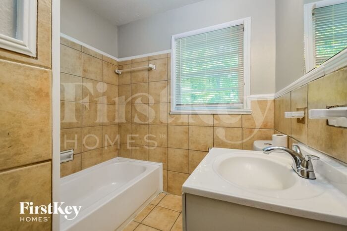 Building Photo - 3720 Boulder Park Dr SW