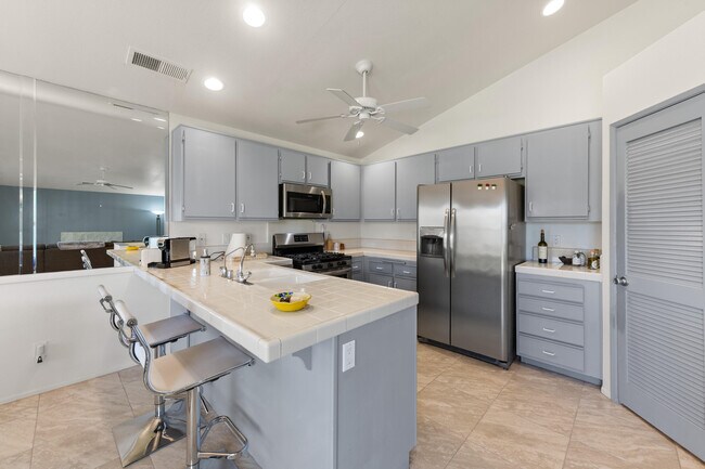 Building Photo - 42885 Scirocco Rd