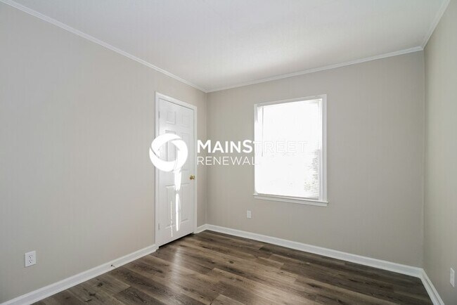 Building Photo - 3 Bedroom Pet-Friendly Home in Winston-Sal...