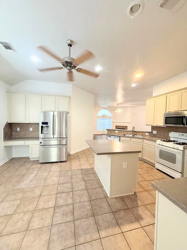 Building Photo - 21731 Hannover Ridge Dr