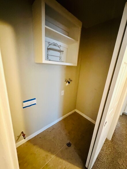 laundy room - 6005 Hill Dale Ct