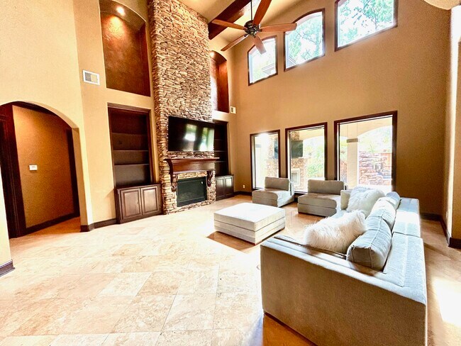 Building Photo - 7511 Raes Creek Dr