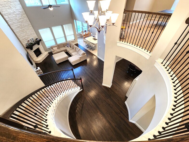 Building Photo - 7163 Split Rein Rd