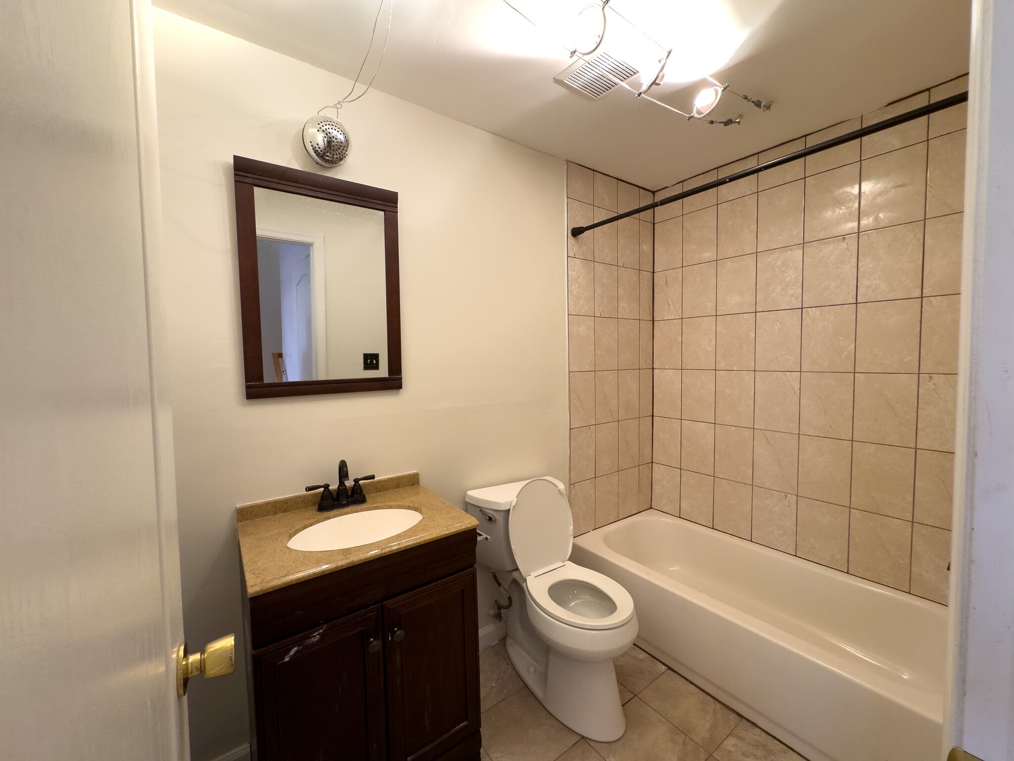 Building Photo - 8010 Pennington Dr