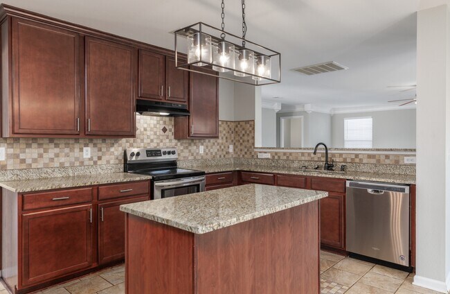 Building Photo - 2415 Bell Manor Dr SW