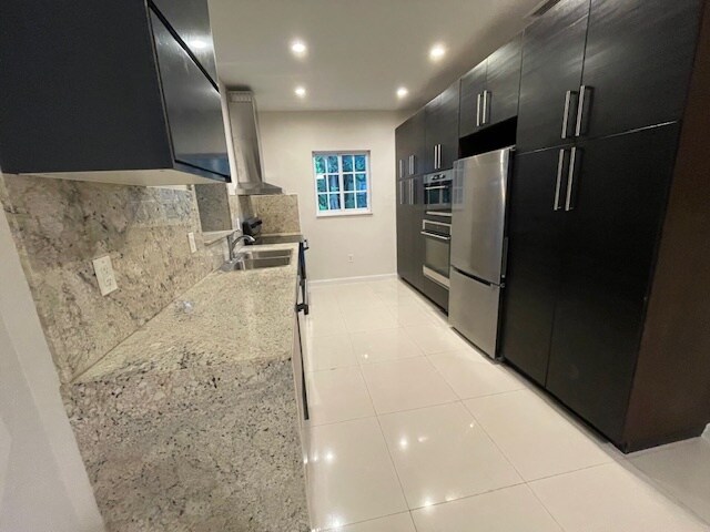 Kitchen - 7820 Carlyle Ave