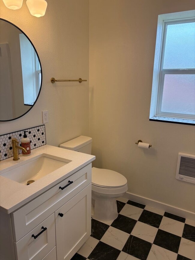 Building Photo - Beautifully Remodeled 3BA/1BA Audubon Home