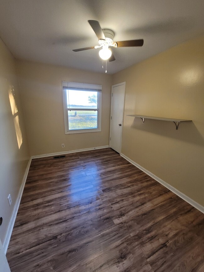 Building Photo - 1526 Mance Newton Rd