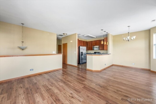 Building Photo - 2215 Aurora Dr