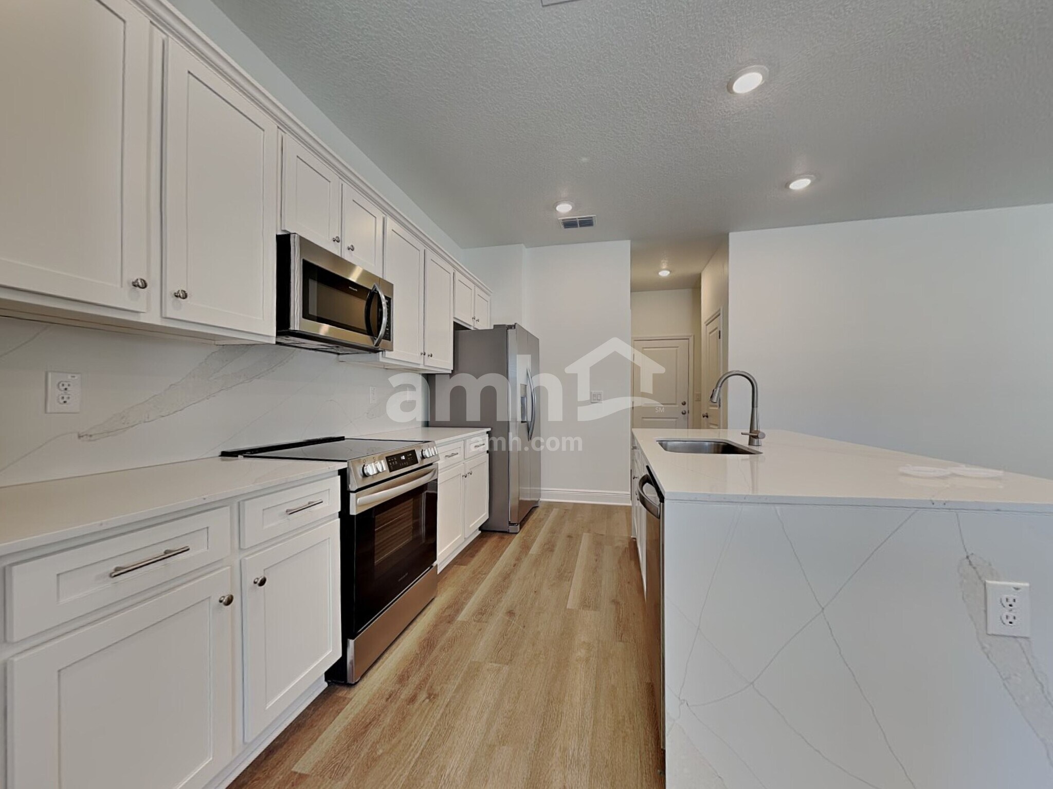 Building Photo - 6695 Atlantic Bch Ave