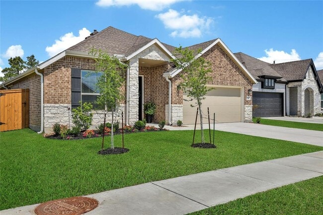 Building Photo - 15415 Surrey Pines Ln