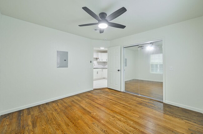 Building Photo - 1524 NW 45th St