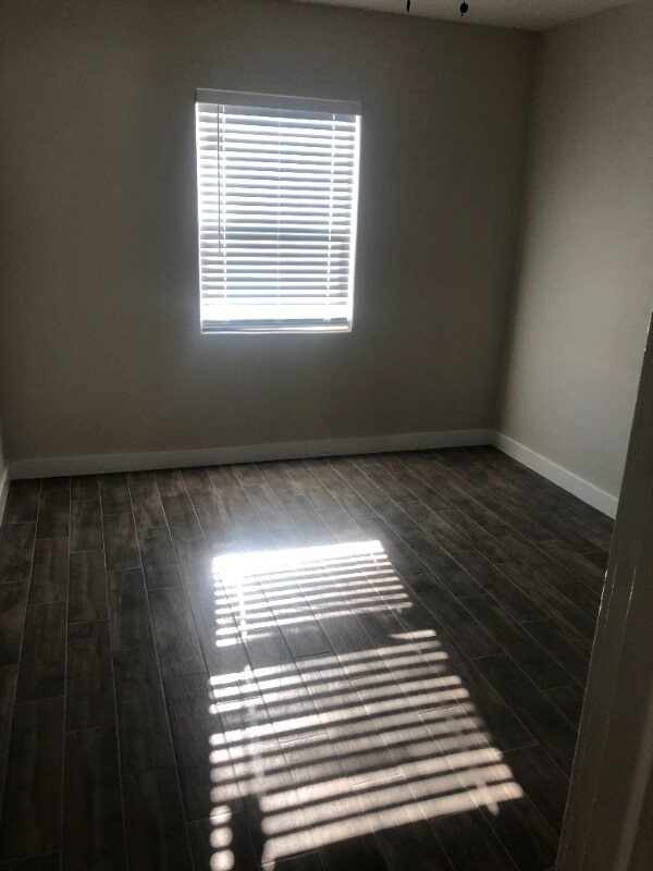 Building Photo - 1640 W Mulberry Dr