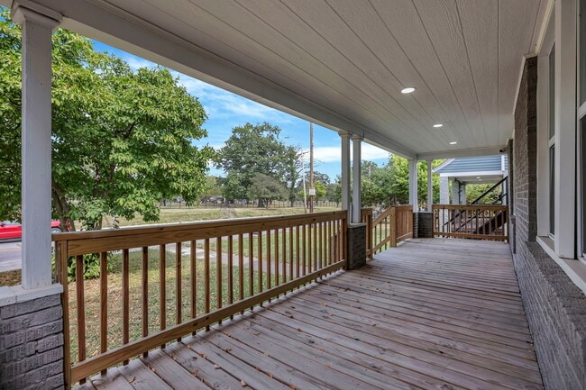 Building Photo - 1745 Sullivant Ave